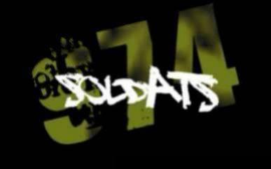974 soldats
